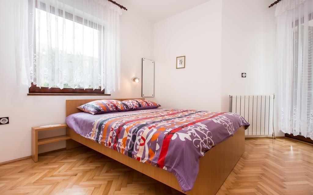 Apartments Lucija Baška Extérieur photo