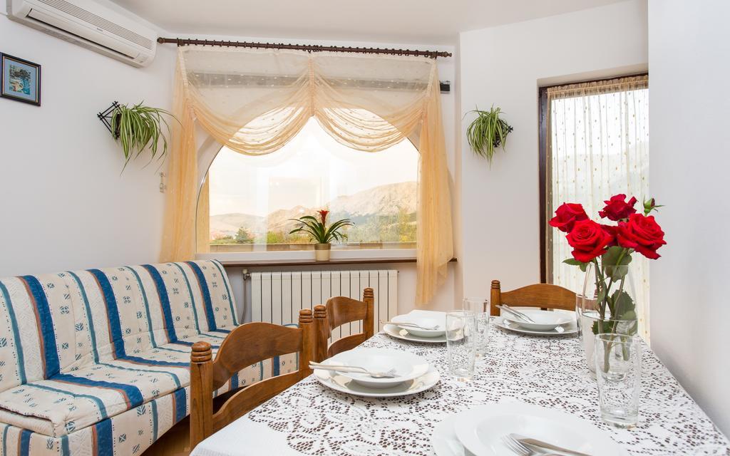 Apartments Lucija Baška Extérieur photo
